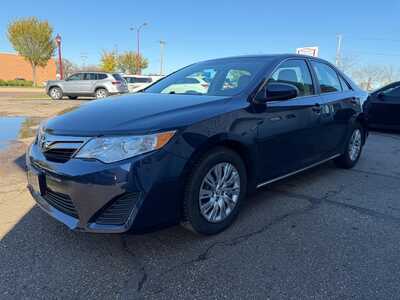 2014 Toyota Camry, $12900. Photo 3