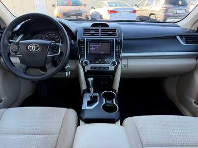 2014 Toyota Camry, $12900. Photo 9