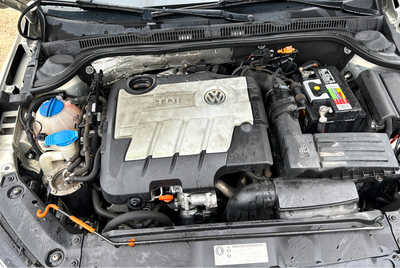 2012 Volkswagen Jetta, $6900. Photo 12