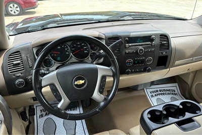 2012 Chevrolet 1500 Crew Cab, $8900. Photo 8