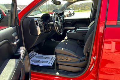 2017 Chevrolet 1500 Crew Cab, $22900. Photo 11