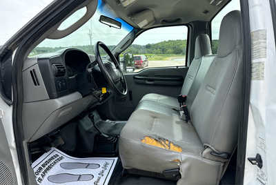 2006 Ford F350 Reg Cab, $9900. Photo 11