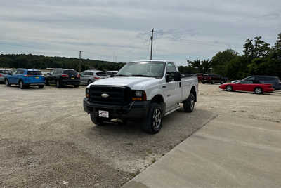 2006 Ford F350 Reg Cab, $9900. Photo 3