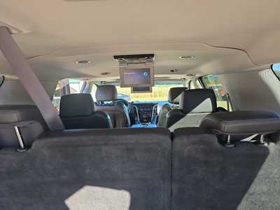 2017 Cadillac Escalade ESV, $22900. Photo 9