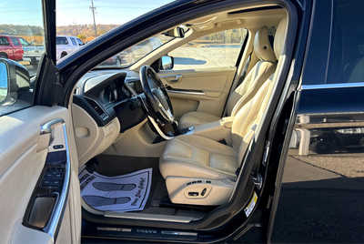 2015 Volvo XC60, $6900. Photo 10