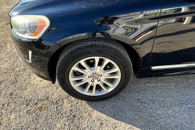2015 Volvo XC60, $6900. Photo 8
