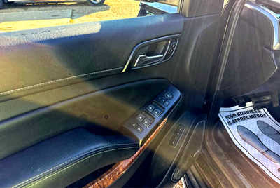 2015 Chevrolet Suburban, $12900. Photo 11