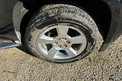 2015 Chevrolet Suburban, $12900. Photo 9
