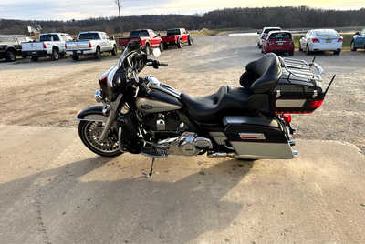 2010 Harley-davidson FLHTCU Ult, $8900. Photo 4