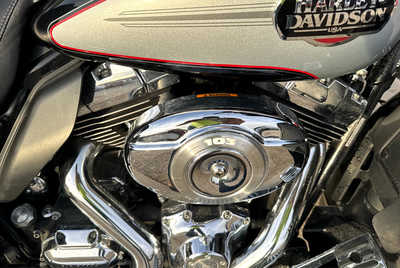 2010 Harley-davidson FLHTCU Ult, $8900. Photo 6