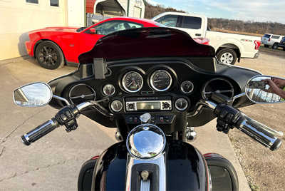 2010 Harley-davidson FLHTCU Ult, $8900. Photo 8