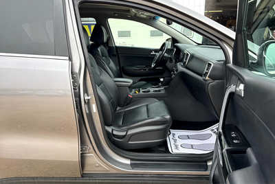 2018 Kia Sportage, $11900. Photo 3