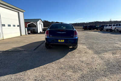 2014 Chrysler 300, $7900. Photo 10