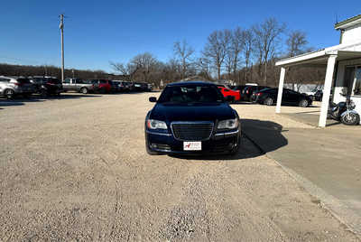 2014 Chrysler 300, $7900. Photo 12