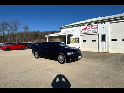 2014 Chrysler 300, $7900. Photo 2