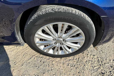 2014 Chrysler 300, $7900. Photo 9