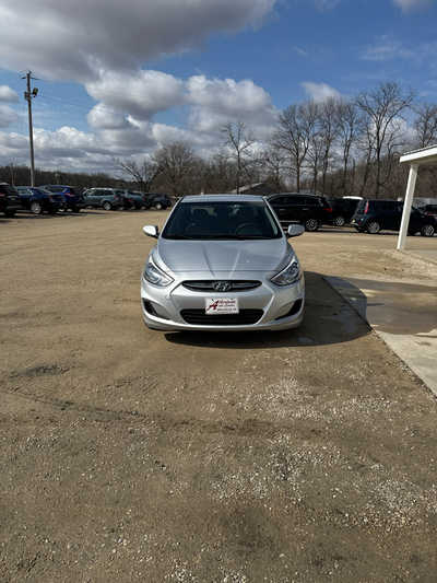 2016 Hyundai Accent, $5900. Photo 12