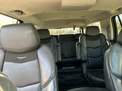 2015 Cadillac Escalade, $18900. Photo 10