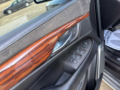 2015 Cadillac Escalade, $18900. Photo 5