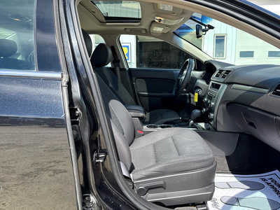 2011 Ford Fusion, $4500. Photo 8