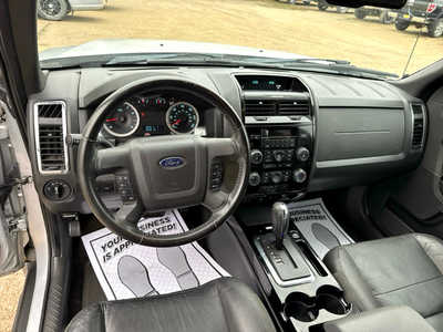 2010 Ford Escape, $5900. Photo 3