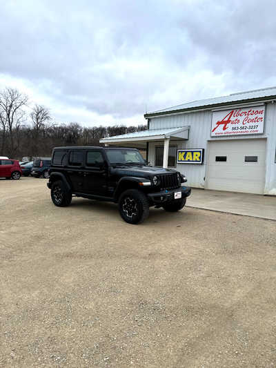 2021 Jeep Wrangler Unlimited, $25900. Photo 2