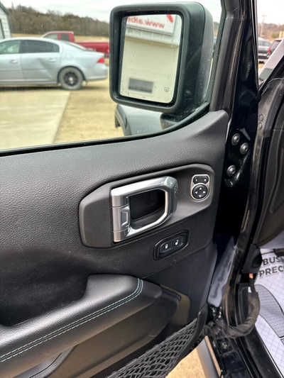 2021 Jeep Wrangler Unlimited, $25900. Photo 5