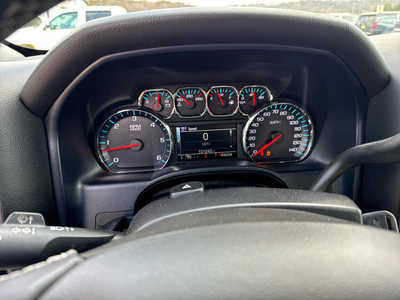 2015 Chevrolet 1500 Crew Cab, $18900. Photo 3