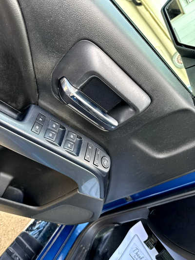 2015 Chevrolet 1500 Crew Cab, $18900. Photo 5