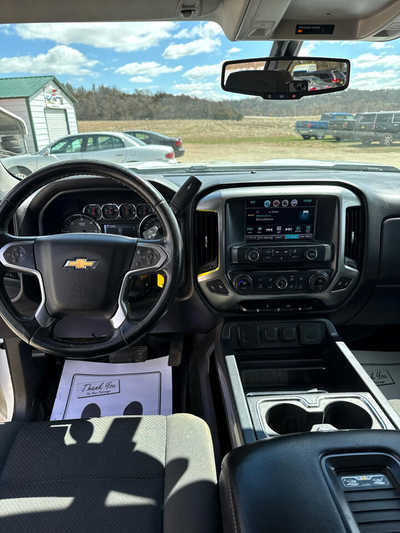 2016 Chevrolet 1500 Crew Cab, $14900. Photo 4