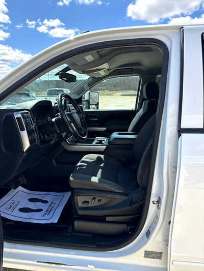 2016 Chevrolet 1500 Crew Cab, $14900. Photo 7
