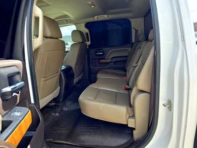 2017 GMC 1500 Crew Cab, $15900. Photo 9