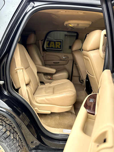 2011 Cadillac Escalade, $10900. Photo 11