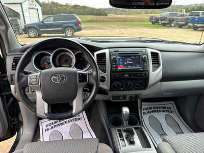 2012 Toyota Tacoma, $14900. Photo 4