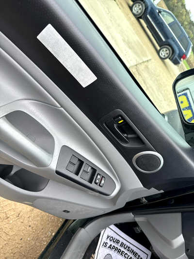 2012 Toyota Tacoma, $14900. Photo 5