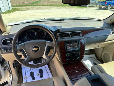 2013 Chevrolet Tahoe, $12900. Photo 4