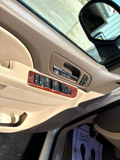 2013 Chevrolet Tahoe, $12900. Photo 5