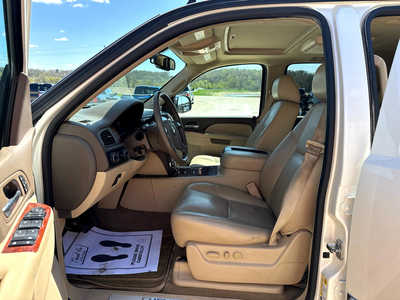 2013 Chevrolet Tahoe, $12900. Photo 6