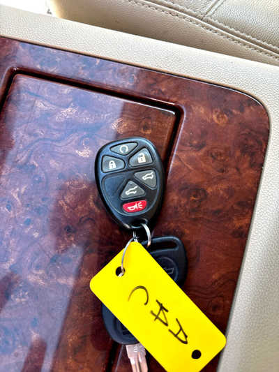 2013 Chevrolet Tahoe, $12900. Photo 8