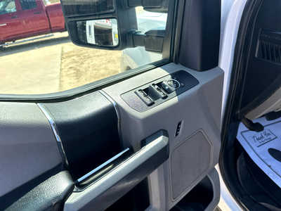 2017 Ford F250 Ext Cab, $15900. Photo 5