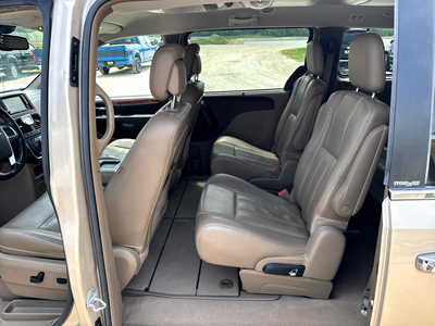 2012 Chrysler Town & Country, $5900. Photo 10