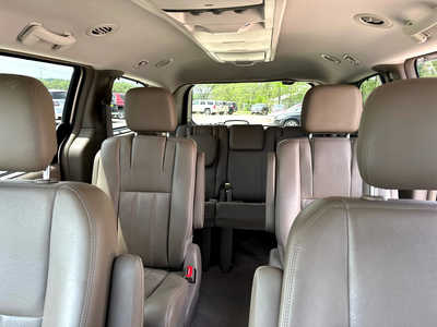 2012 Chrysler Town & Country, $5900. Photo 8