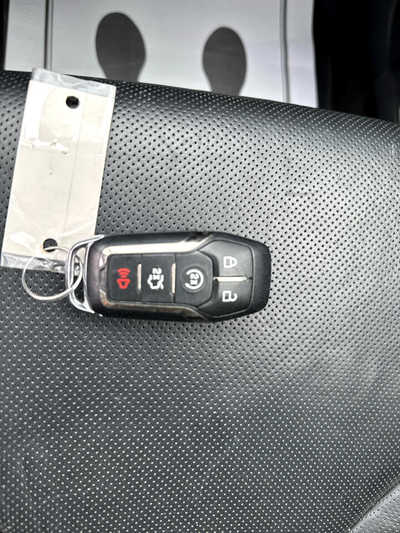 2015 Lincoln MKC, $11900. Photo 12
