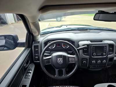 2014 RAM 1500 Crew Cab, $14500. Photo 2