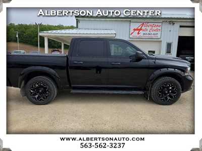 2014 RAM 1500 Crew Cab, $14500. Photo 1