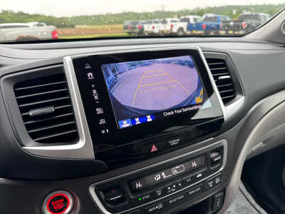 2017 Honda Pilot, $14900. Photo 7
