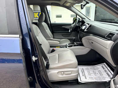2017 Honda Pilot, $14900. Photo 9