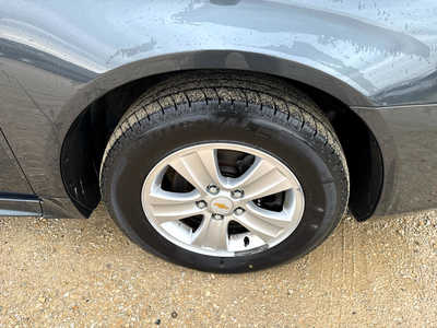 2015 Chevrolet Impala, $7900. Photo 9