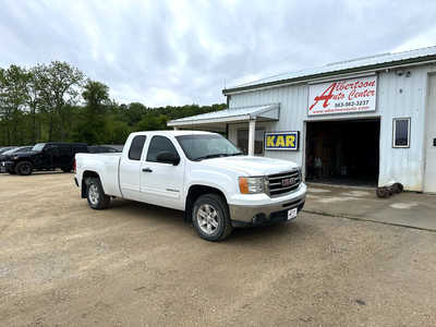 2013 GMC 1500 Ext Cab, $13900. Photo 2