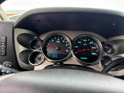 2013 GMC 1500 Ext Cab, $13900. Photo 3